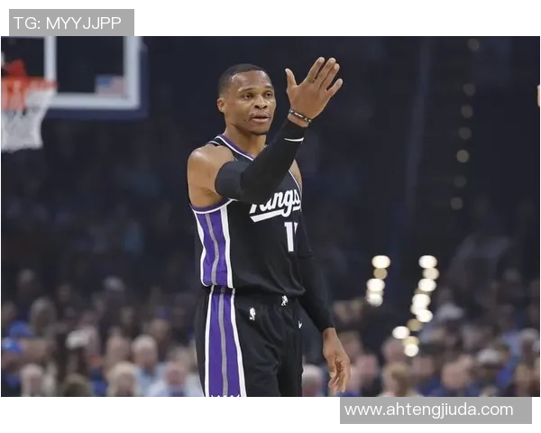 12分5板10助，威少前史榜首！香波特：詹姆斯本该多为他说说话